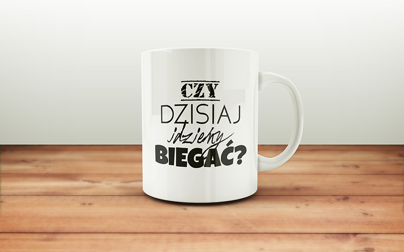 biały kubek dla nauczyciela