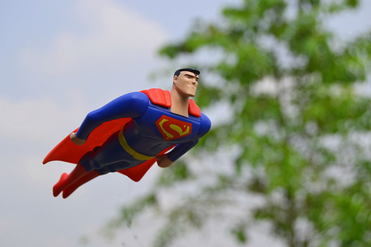 co-sie-teraz-nosi-koszulka-superman-dom-z-papieru-i-inne.jpg co-sie-teraz-nosi-koszulka-superman-dom-z-papieru-i-inne.jpg